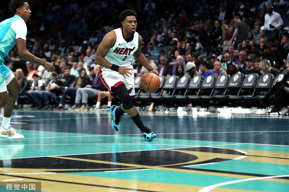 持人的她 持人的她