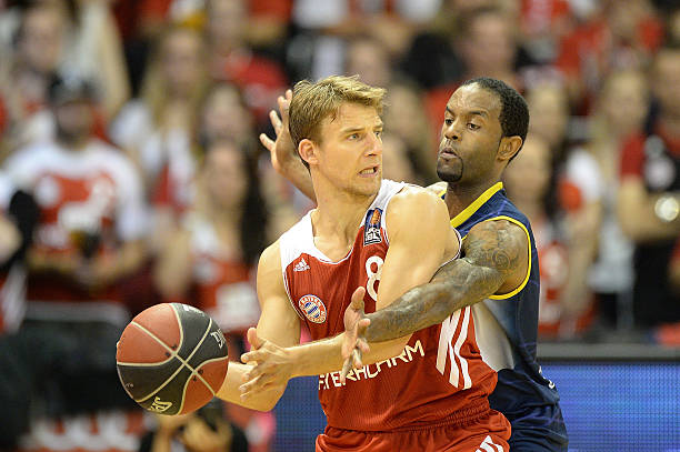 表现得极为 表现得极为